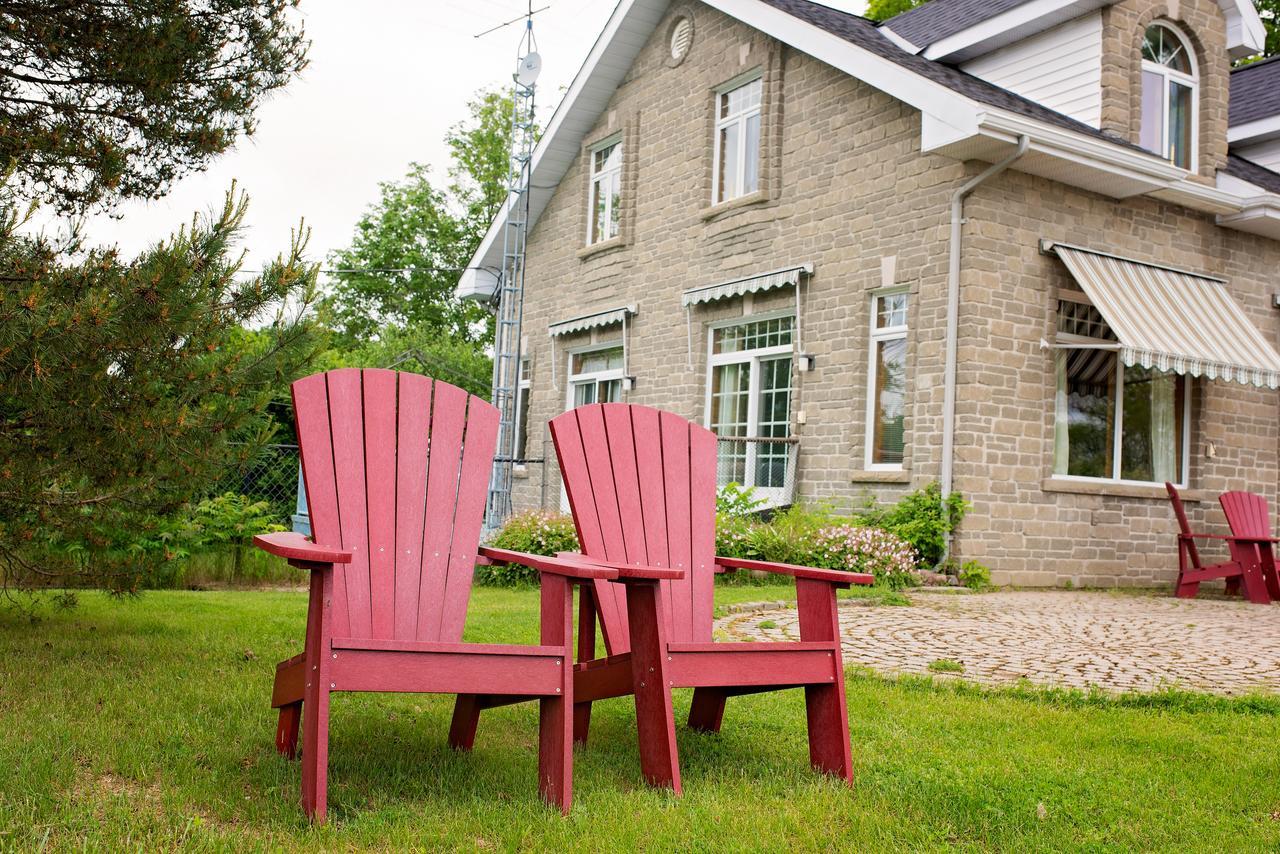 Rock Hill Bed & Breakfast Sharbot Lake エクステリア 写真